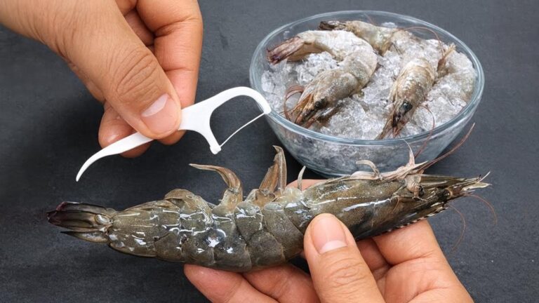 An old trick lets you clean frozen shrimp in seconds without the mess…