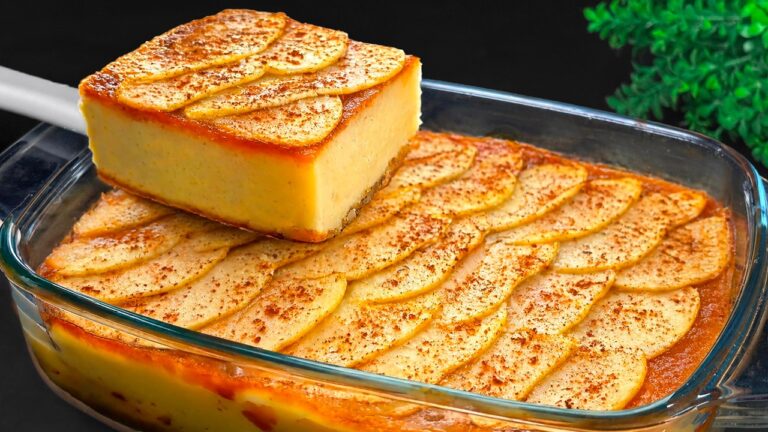 5-Minute Healthy Oatmeal Apple Cake: No Sugar, Flour, or Butter!