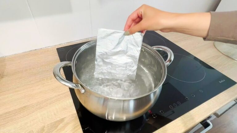 5 Incredible Benefits of Putting Aluminum Foil in Boiling Water for Your Silverware
