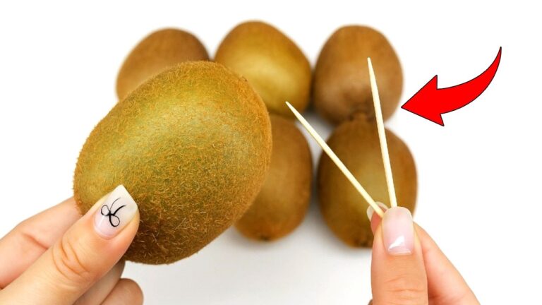 9 Easy Tricks for Effortless Kiwi Peeling – No Mess, Just Perfect Slices!