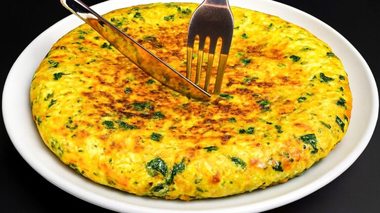 7 Delicious Ways to Enjoy Kale with Eggs for a Flavorful Dinner!